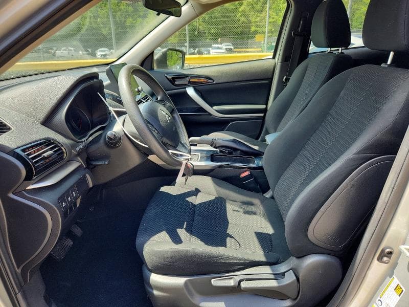 2023 MITSUBISHI ECLIPSE CROSS LE 7