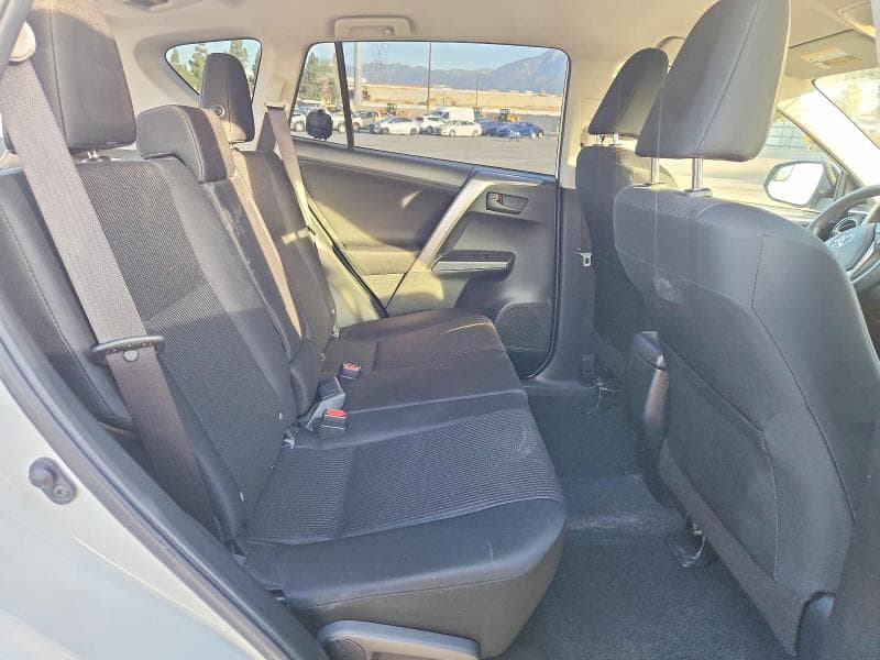 2018 TOYOTA RAV4 LE 11