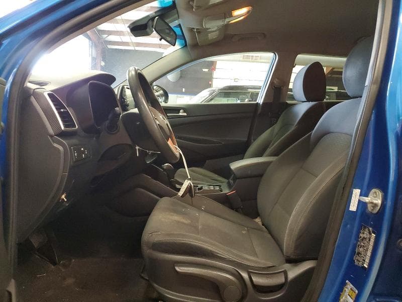 2020 HYUNDAI TUCSON SE 7