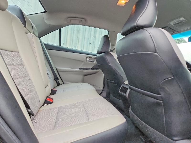 2017 TOYOTA CAMRY SE 10