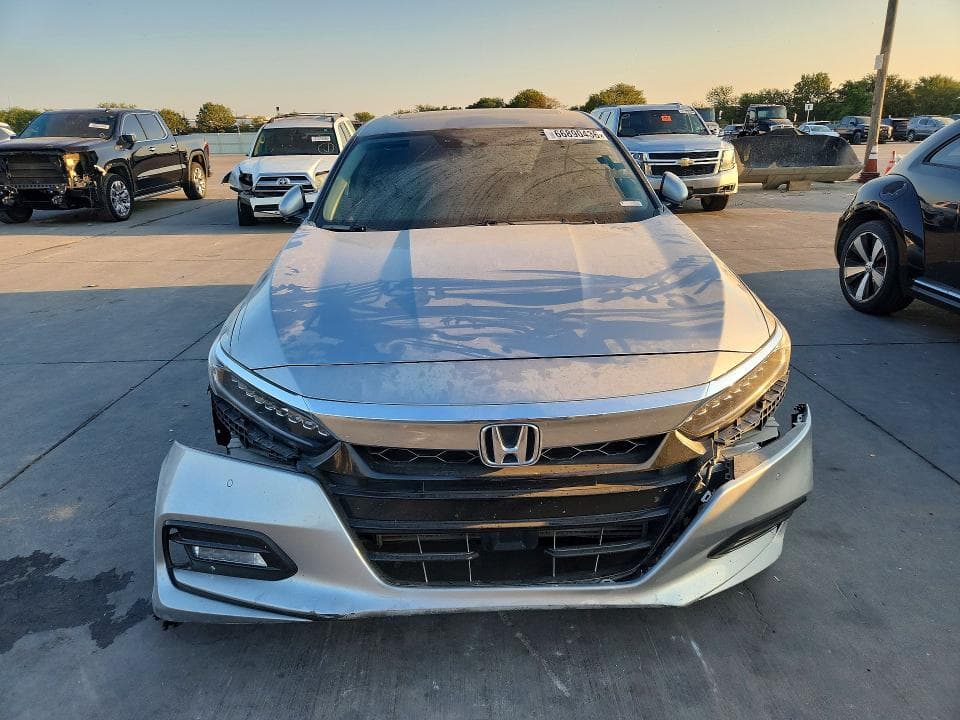 2019 HONDA ACCORD TOURING 5