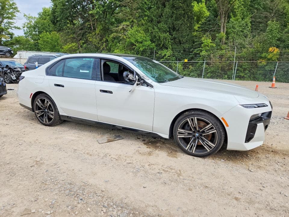 2023 BMW 760 XI 4