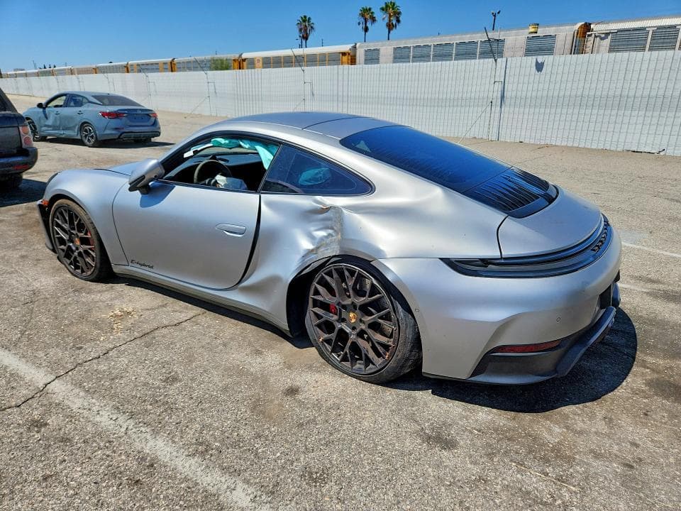 2025 PORSCHE 911 CARRERA GTS 2