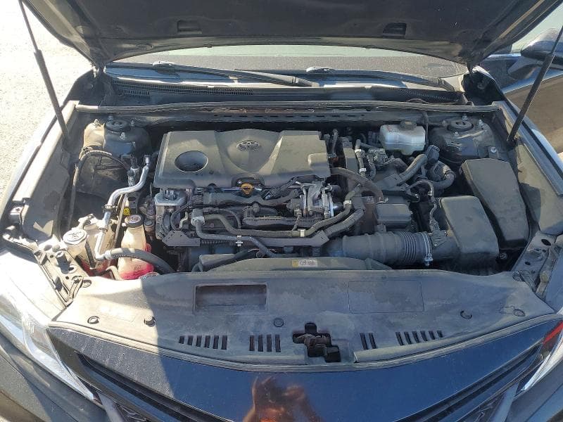 2020 TOYOTA CAMRY SE 11