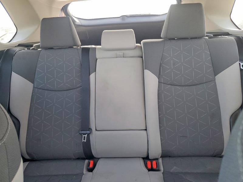 2021 TOYOTA RAV4 XLE 10