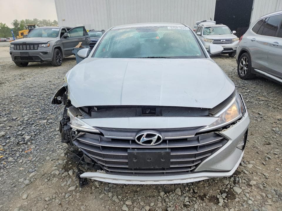 2019 HYUNDAI ELANTRA SE 5