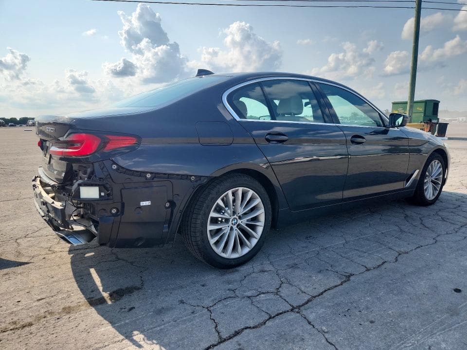 2021 BMW 530 XI 3
