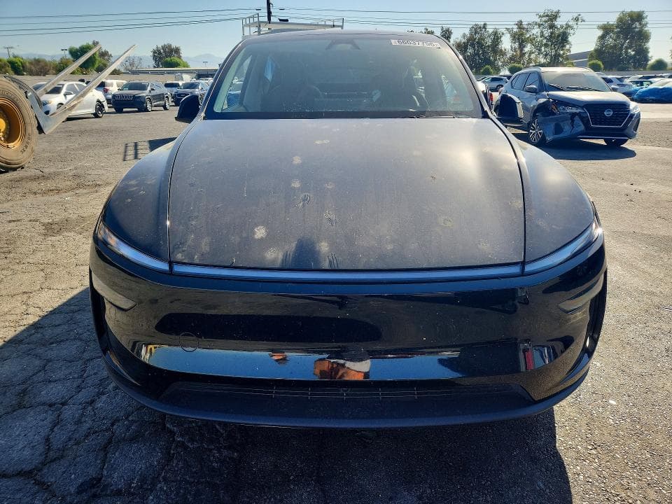 2026 TESLA MODEL Y 5