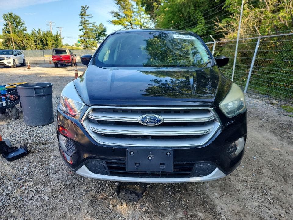 2017 FORD ESCAPE SE 5