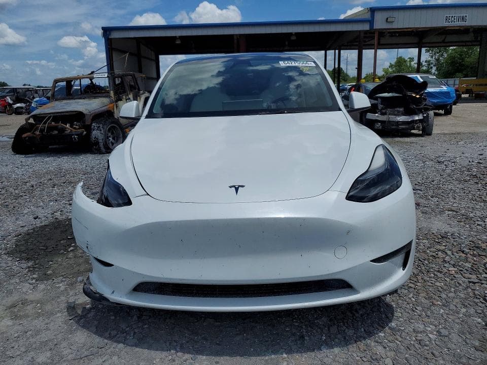 2024 TESLA MODEL Y 5
