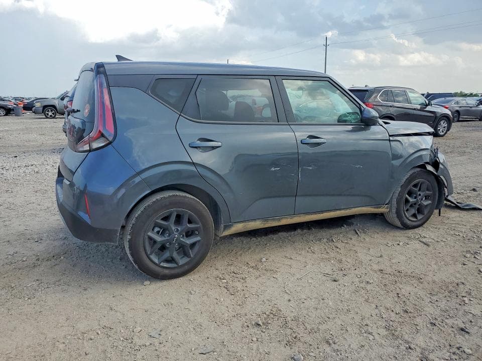 2025 KIA SOUL LX 3