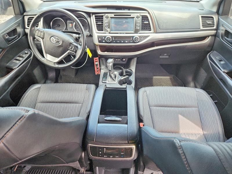 2019 TOYOTA HIGHLANDER LE PLUS 8
