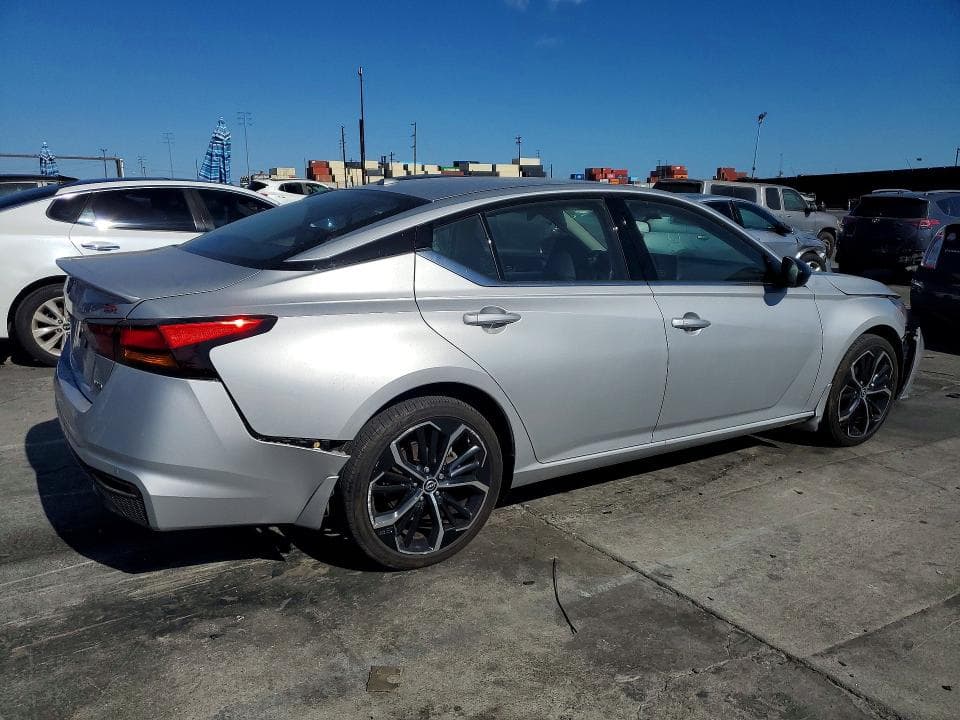 2024 NISSAN ALTIMA SR 3