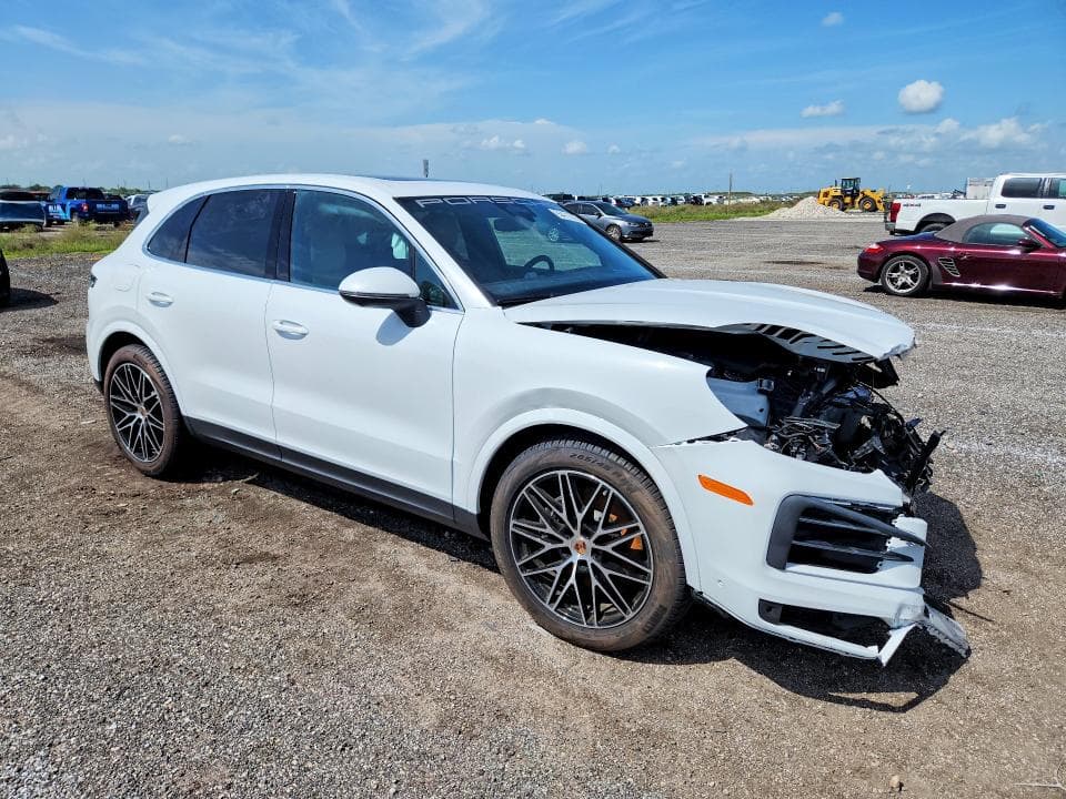 2026 PORSCHE CAYENNE 4