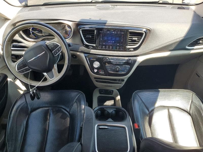 2018 CHRYSLER PACIFICA HYBRID LIMI 8