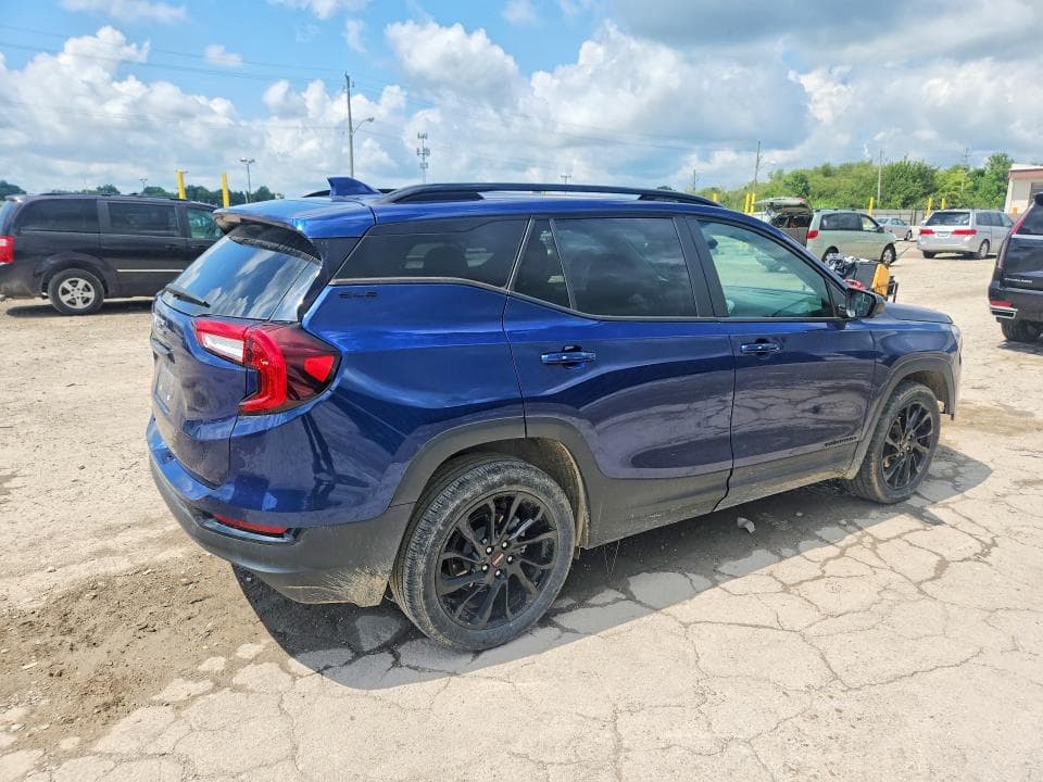 2023 GMC TERRAIN SLE 3