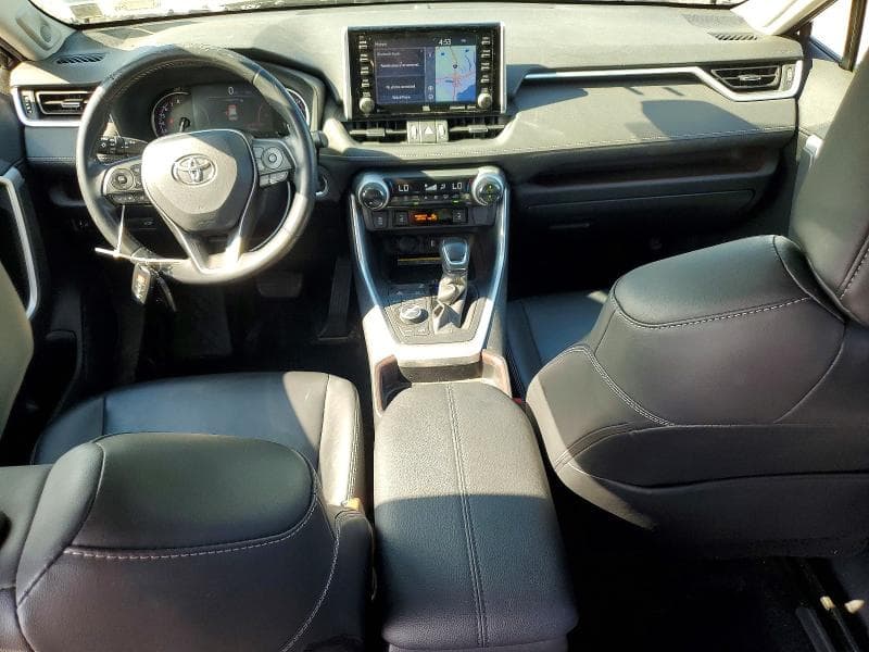 2019 TOYOTA RAV4 LIMITED 8