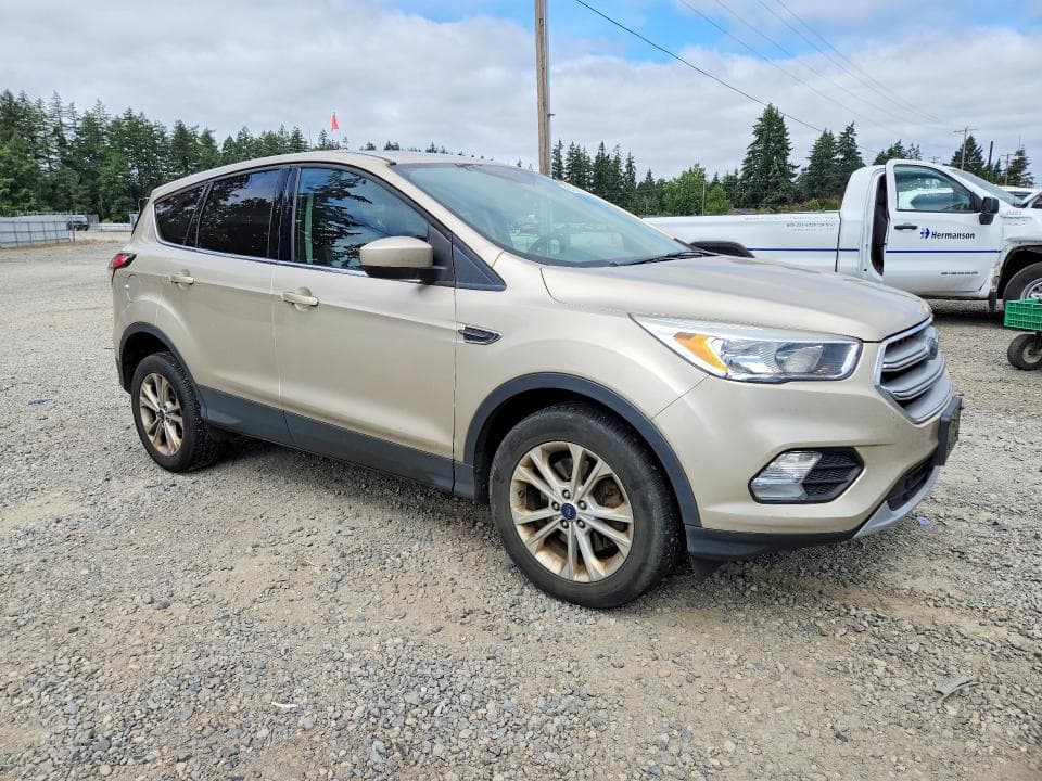 2017 FORD ESCAPE SE 4