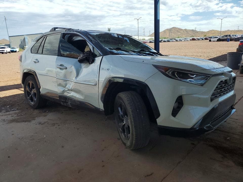 2020 TOYOTA RAV4 XSE 4