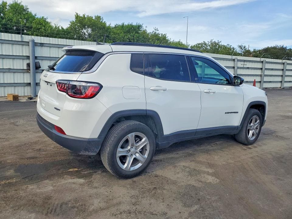 2023 JEEP COMPASS LATITUDE 3
