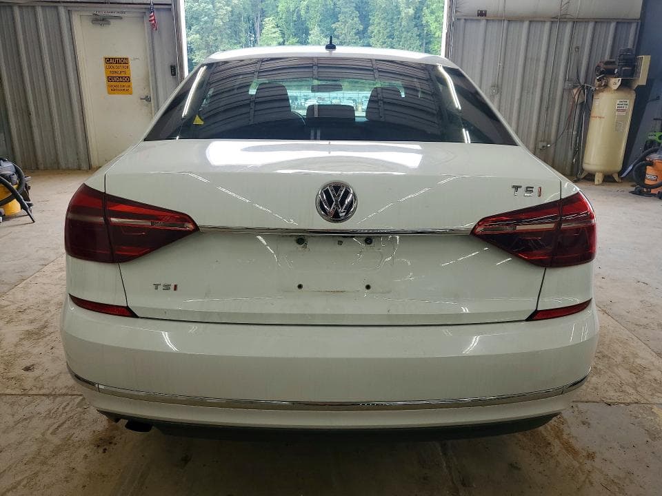 2017 VOLKSWAGEN PASSAT S 6