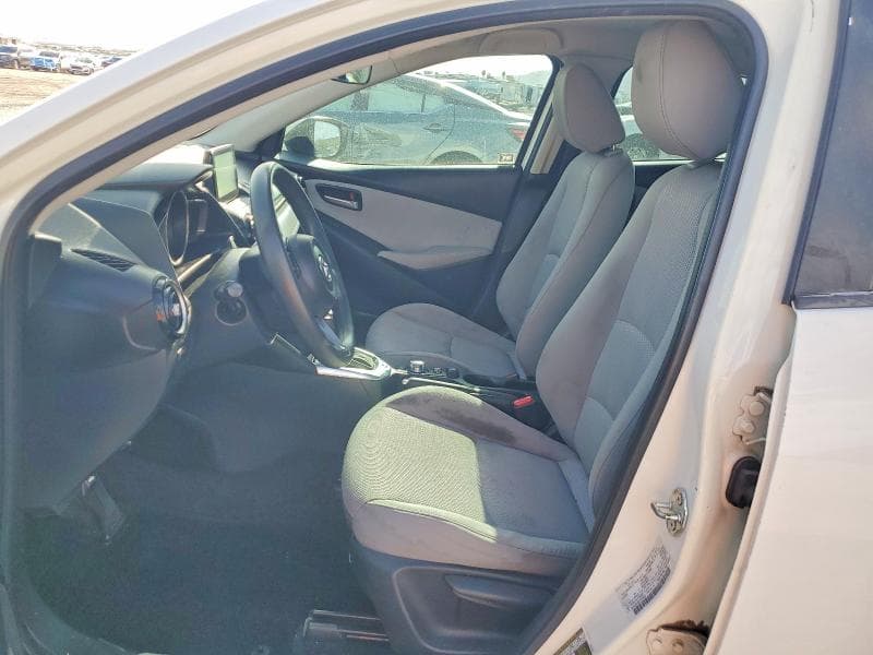2019 TOYOTA YARIS LE 7