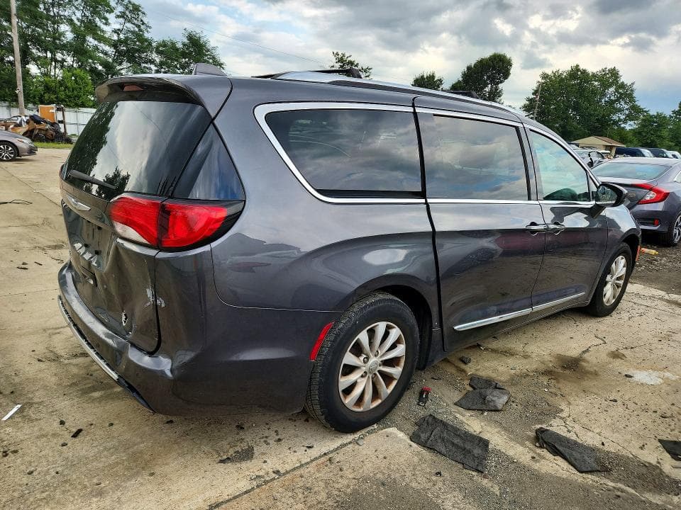 2018 CHRYSLER PACIFICA TOURING L 3