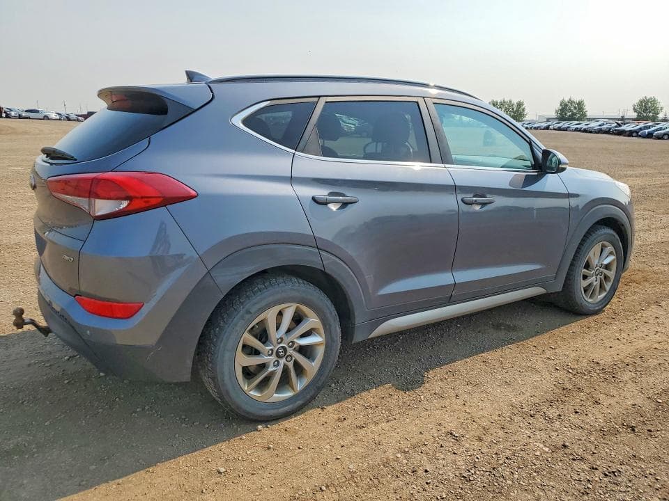 2017 HYUNDAI TUCSON SE 3