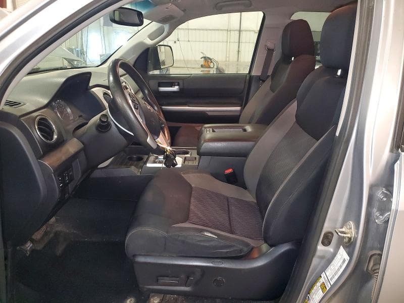 2017 TOYOTA TUNDRA SR5 7