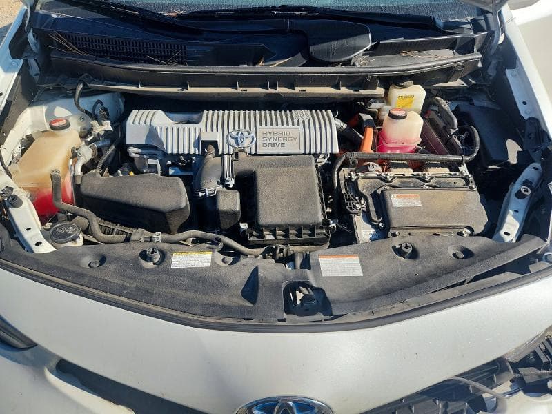 2017 TOYOTA PRIUS V FOUR 11