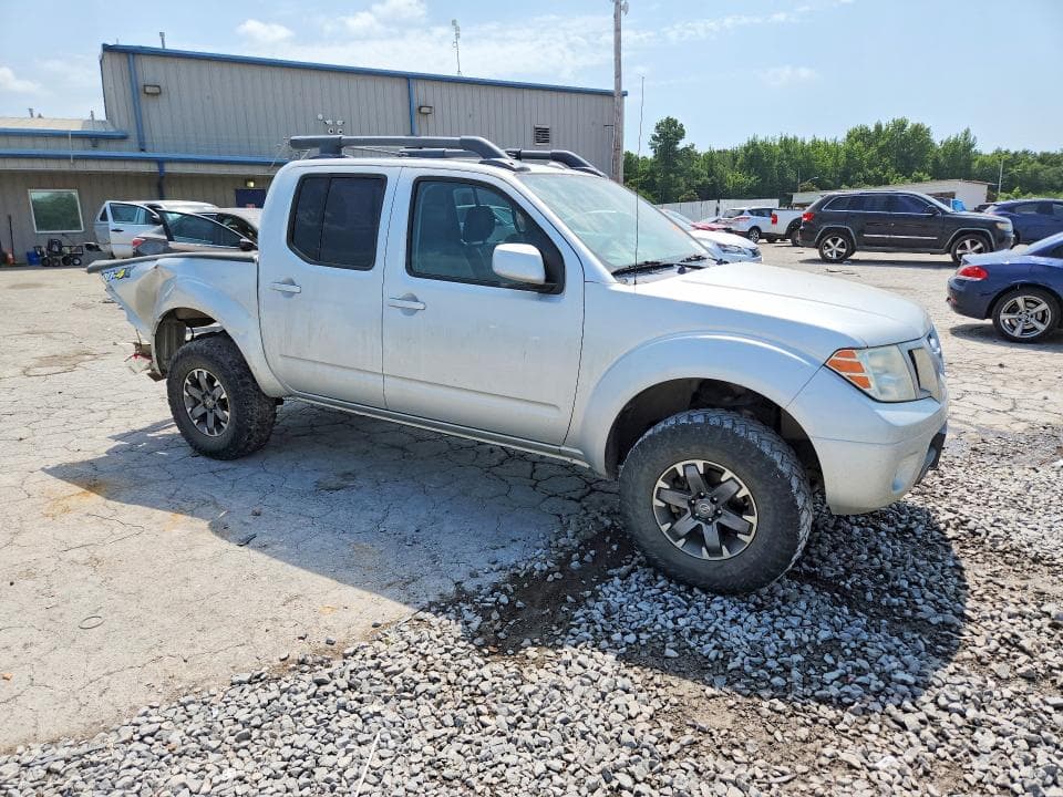 2017 NISSAN FRONTIER PRO-4X 4