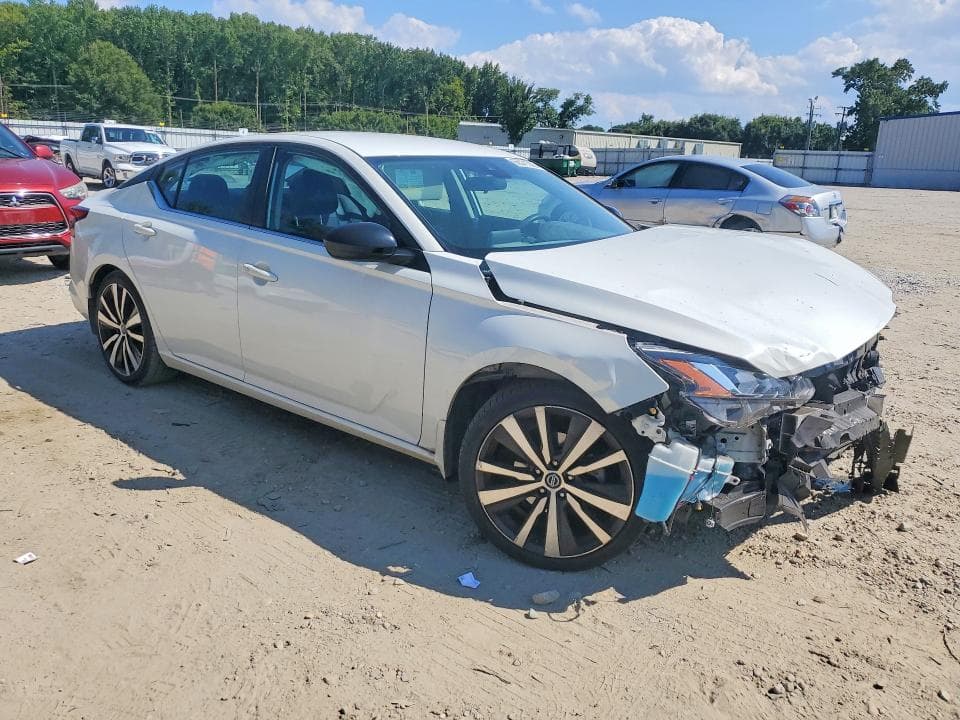 2021 NISSAN ALTIMA SR 4