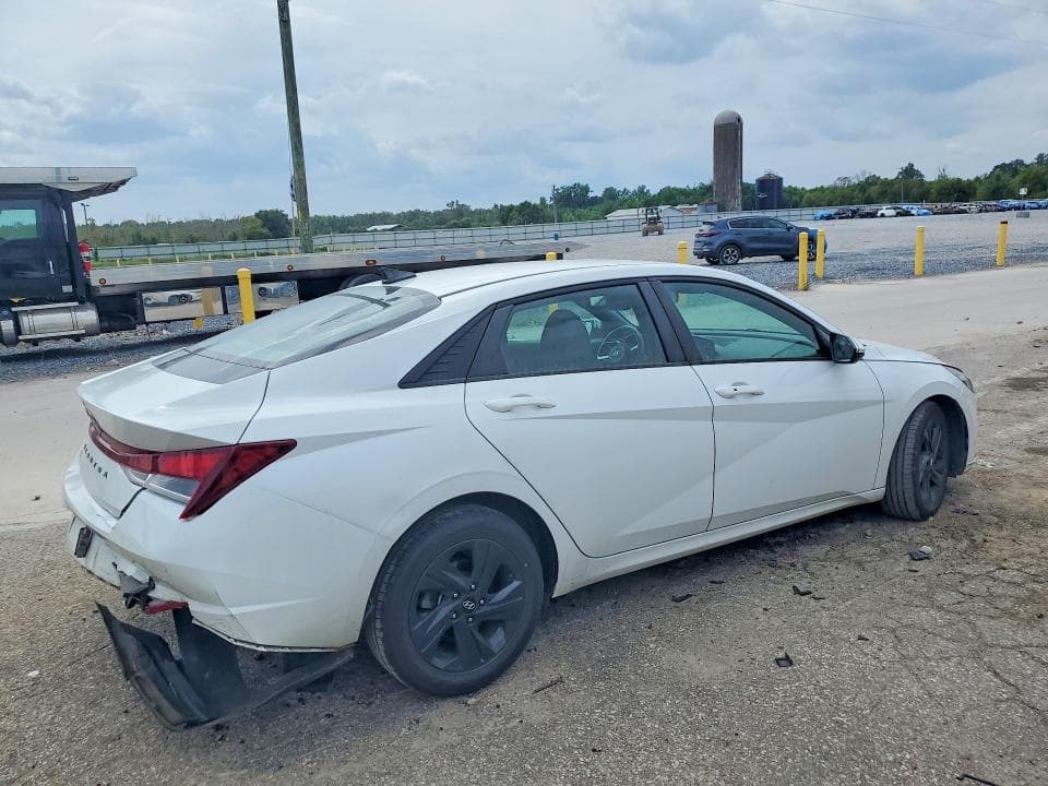 2021 HYUNDAI ELANTRA SEL 3