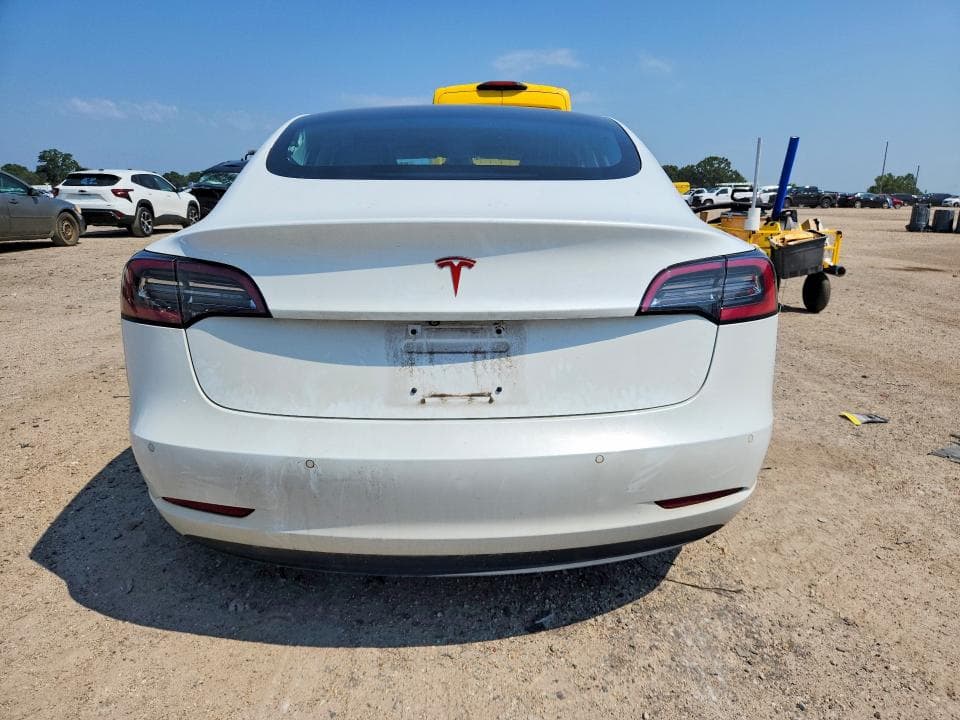 2018 TESLA MODEL 3 6