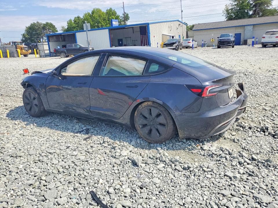 2025 TESLA MODEL 3 2