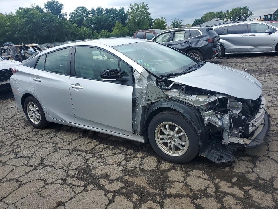 2017 TOYOTA PRIUS TWO 4