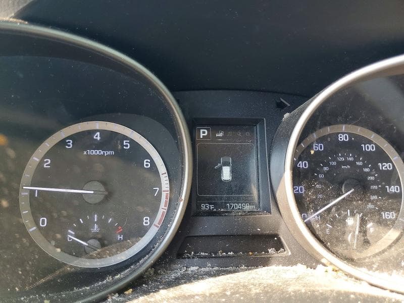 2017 HYUNDAI SANTA FE SE 9
