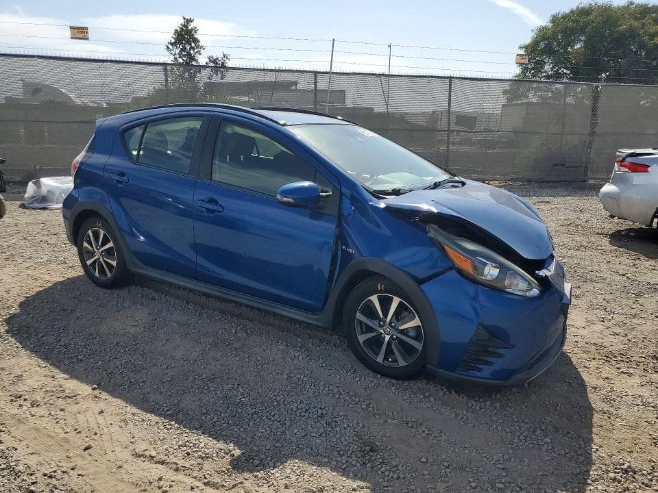 2018 TOYOTA PRIUS C THREE 4