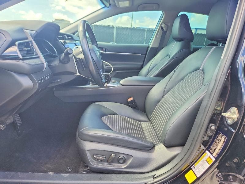 2020 TOYOTA CAMRY SE 7
