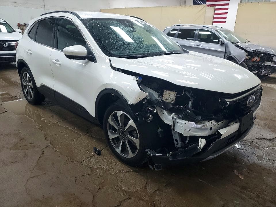 2024 FORD ESCAPE PLATINUM 4