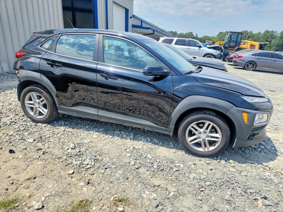 2020 HYUNDAI KONA SE 4