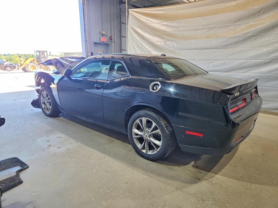 2020 DODGE CHALLENGER SXT 2