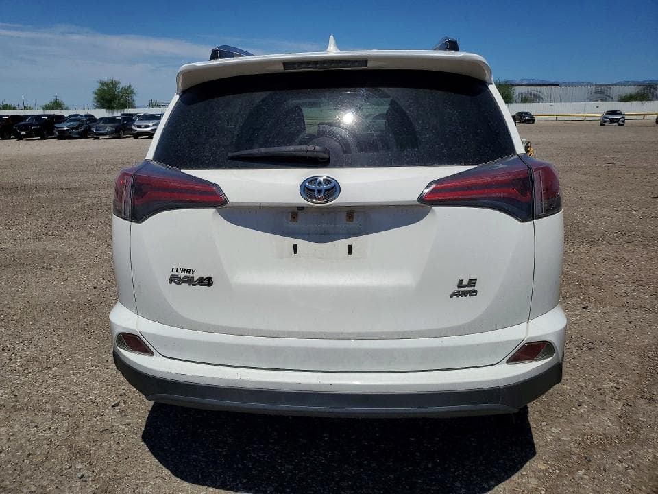 2018 TOYOTA RAV4 LE 6