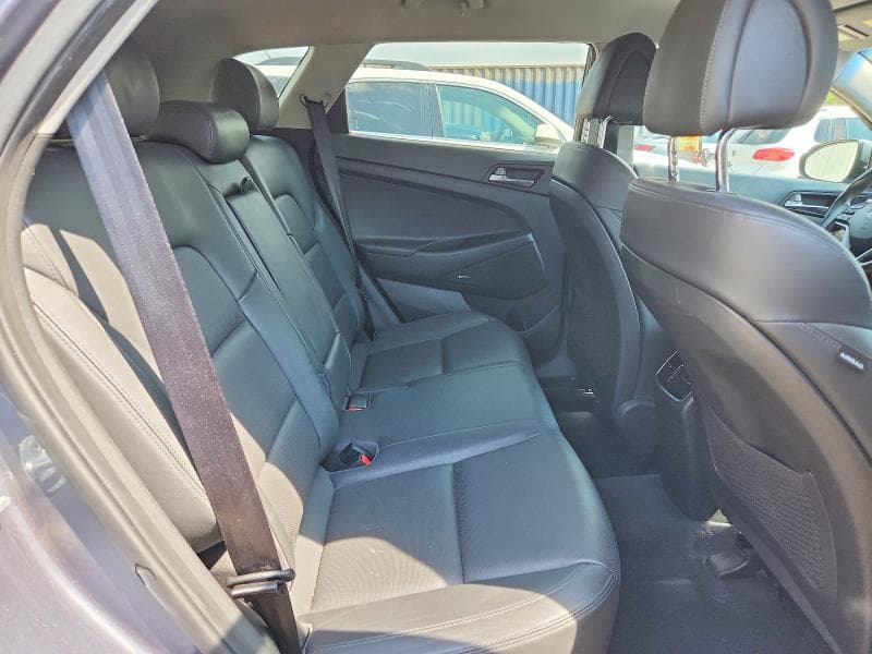 2017 HYUNDAI TUCSON LIMITED 11