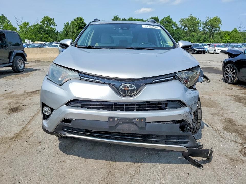 2018 TOYOTA RAV4 XLE 5