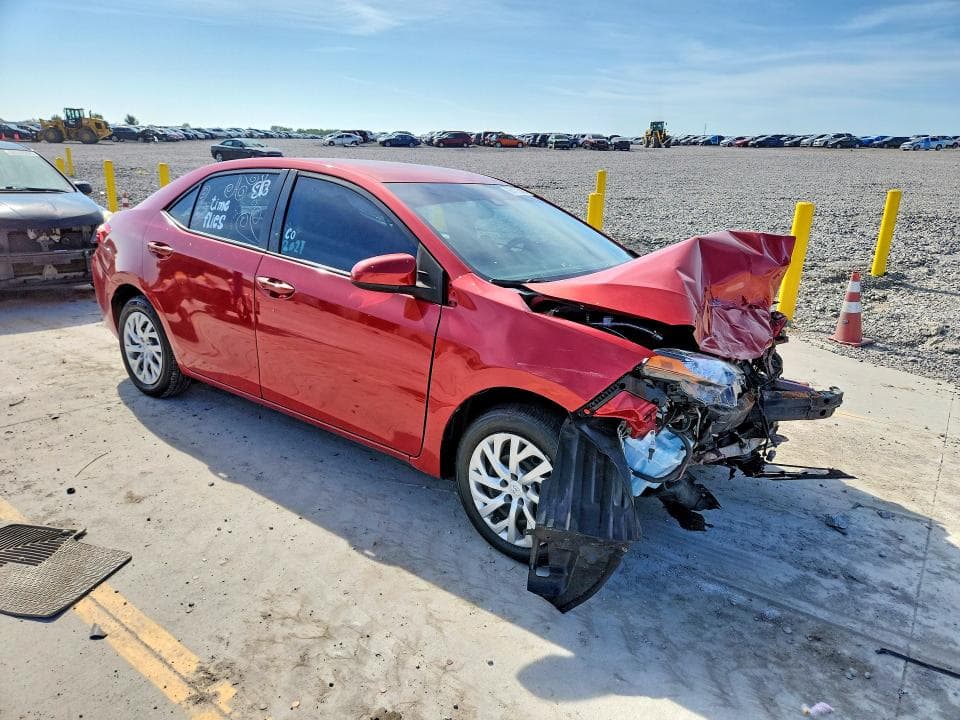 2017 TOYOTA COROLLA LE 4