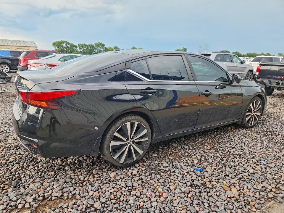 2019 NISSAN ALTIMA SR 3