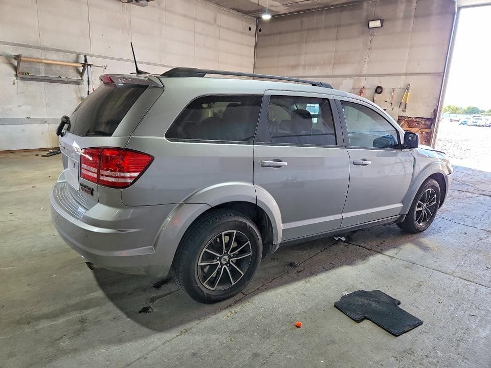 2020 DODGE JOURNEY SE 3