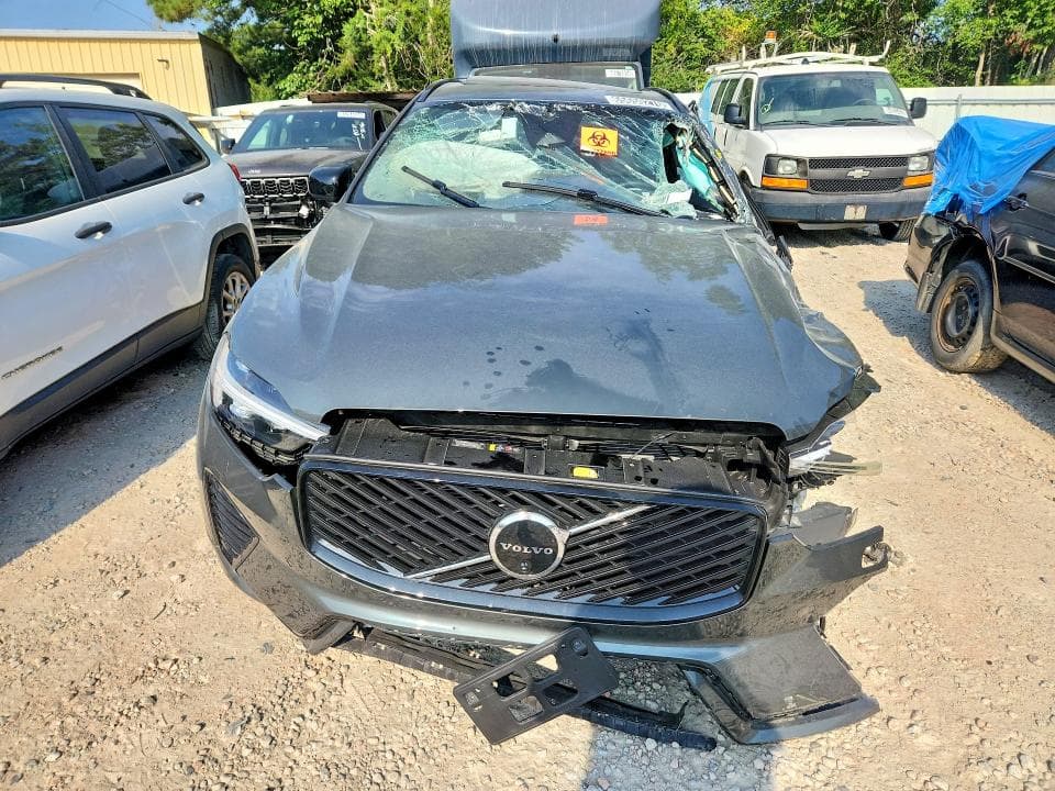 2026 VOLVO XC60 PLUS 5