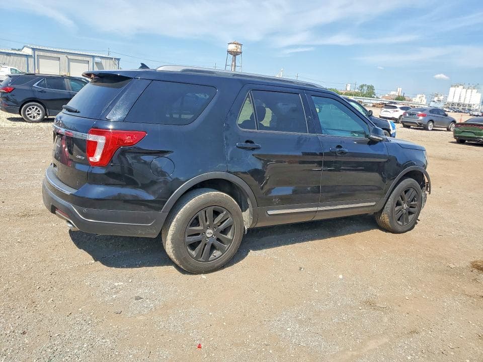 2018 FORD EXPLORER XLT 3